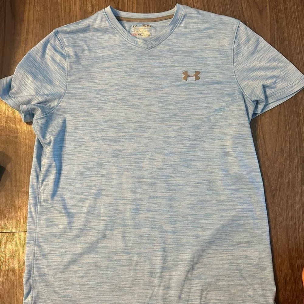 Under Armour Men's Sky Blue V-Neck Tee